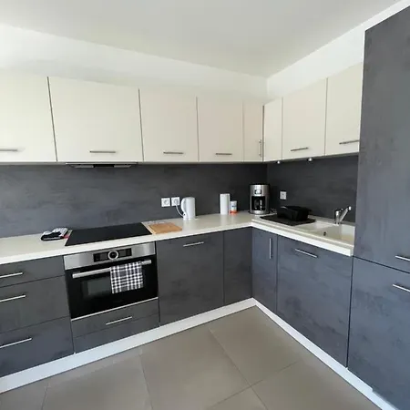 Lovely 1 Bedroom In 앙티브