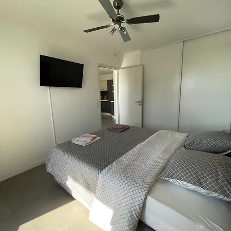 Lovely 1 Bedroom In * 앙티브
